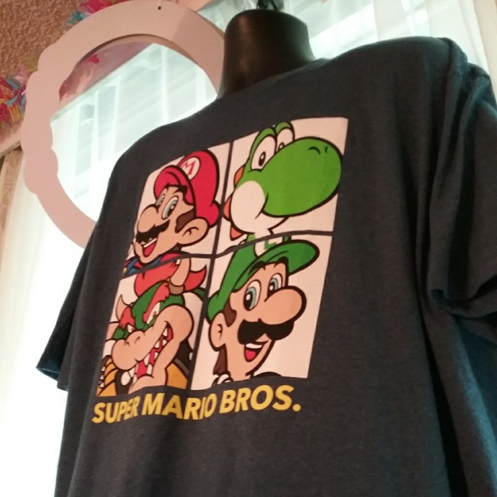Super Mario Bros. Short Sleeve T-Shirt (2XL) - Picture 5 of 7